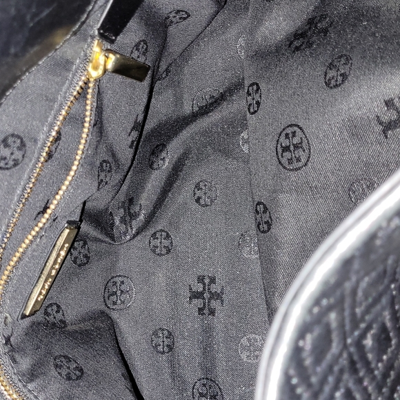 💕Tory Burch Quilted Fleming Tote💕Like New Condition💕 - Picture 10 of 17